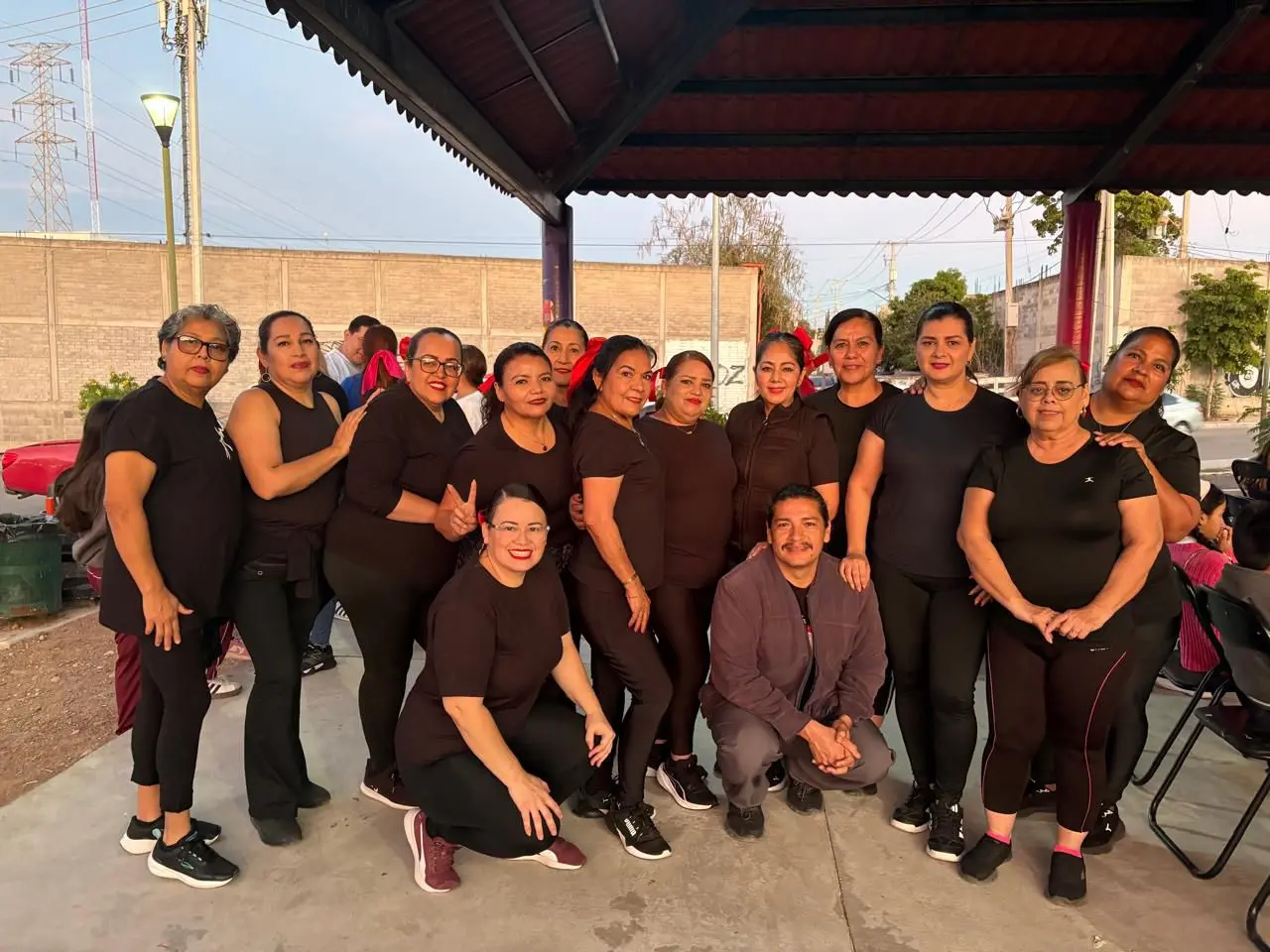 Las mujeres del sector Barrancos ya empezaron a activarse con las clases de zumba en el Parque Barrancos II.