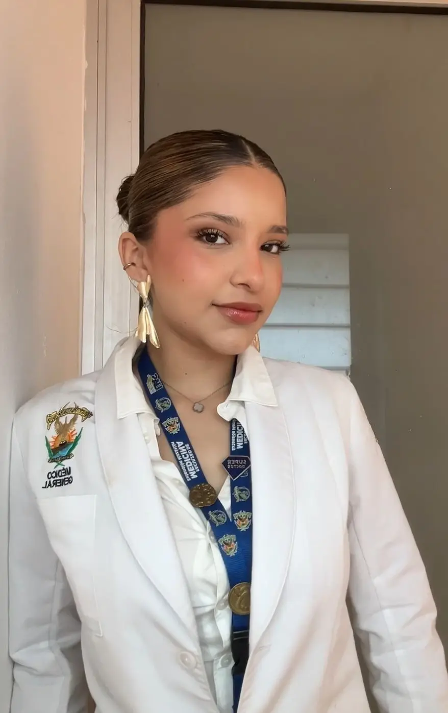 Marbella estudia la carrera de medicina y quiere ser pediatra como su mamá, que es su ejemplo y más grande apoyo