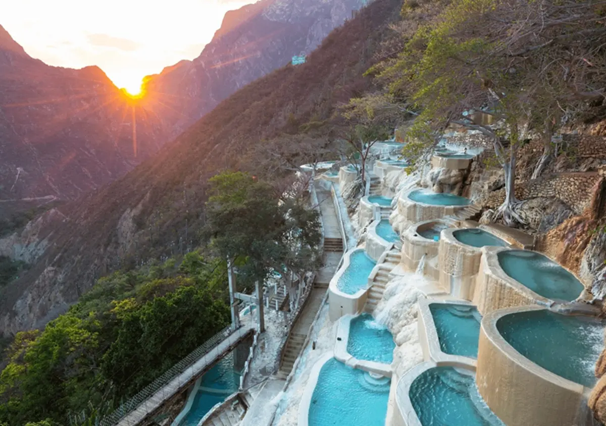 La nueva carretera que te lleva más rápido a las Grutas de Tolantongo.