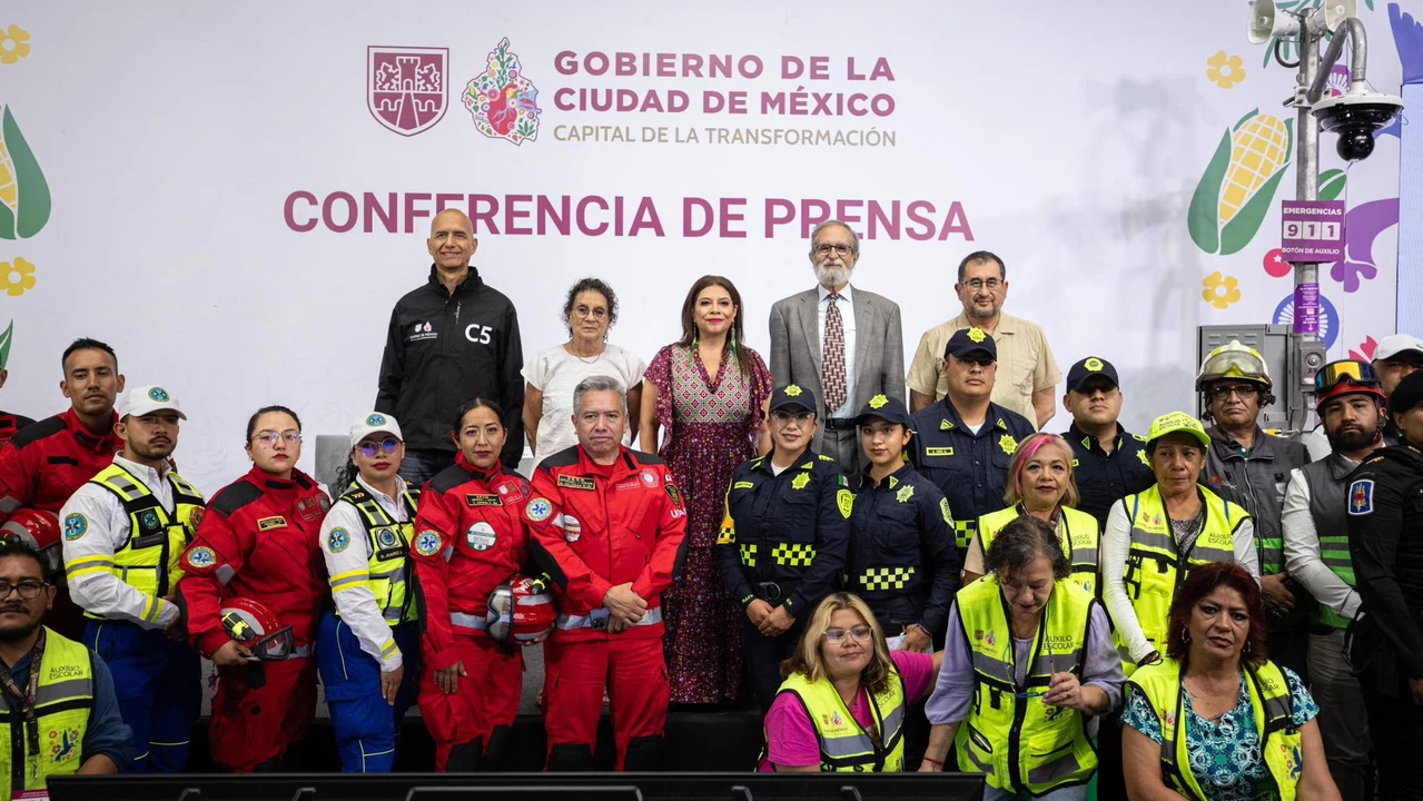 El próximo 6 de mayo se realizará el Simulacro Nacional 2026 en CDMX. Autoridades llaman a la población a participar en este ejercicio preventivo.