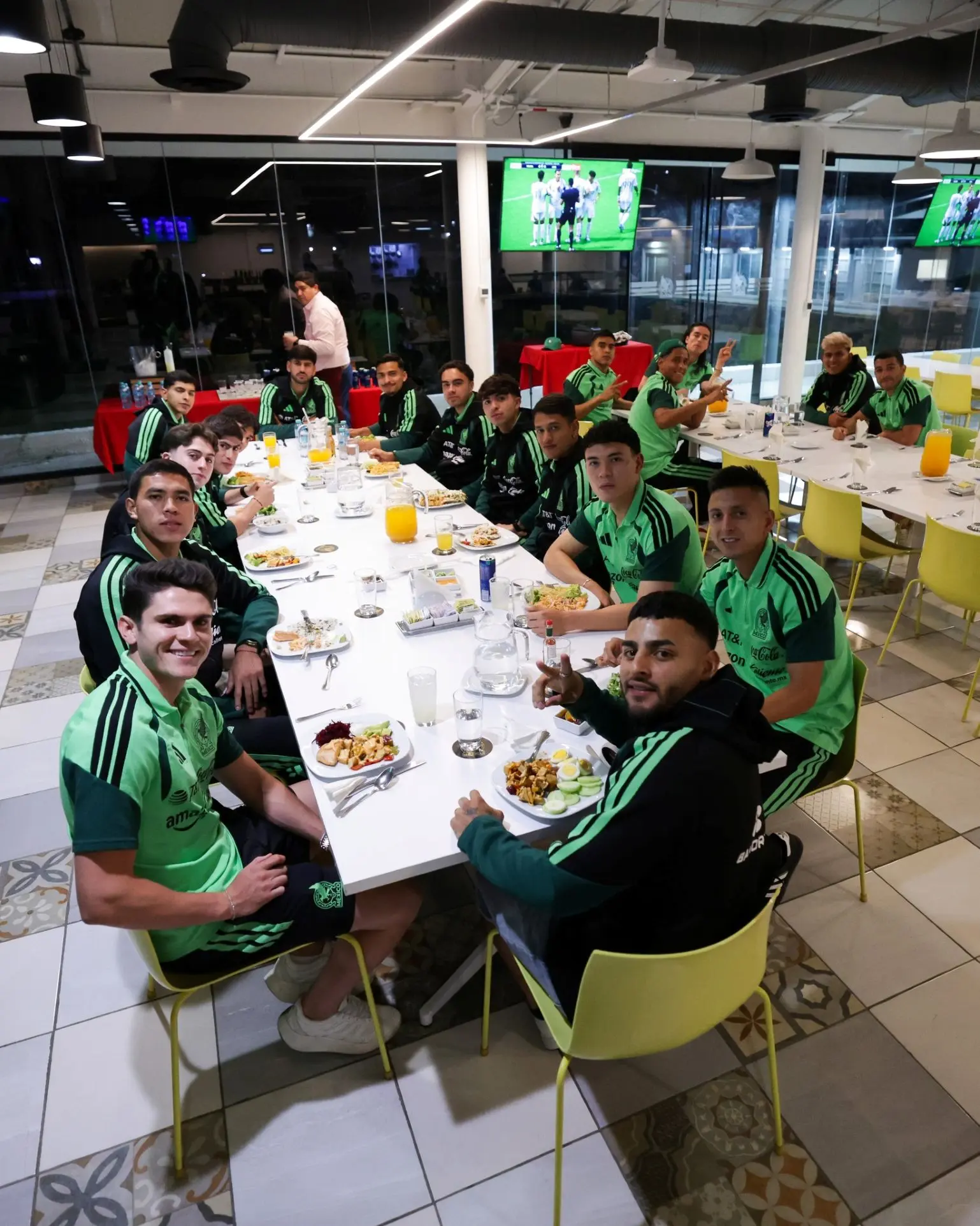 La primera cena en la concentración de la Selección de México. Foto: Cortesía 