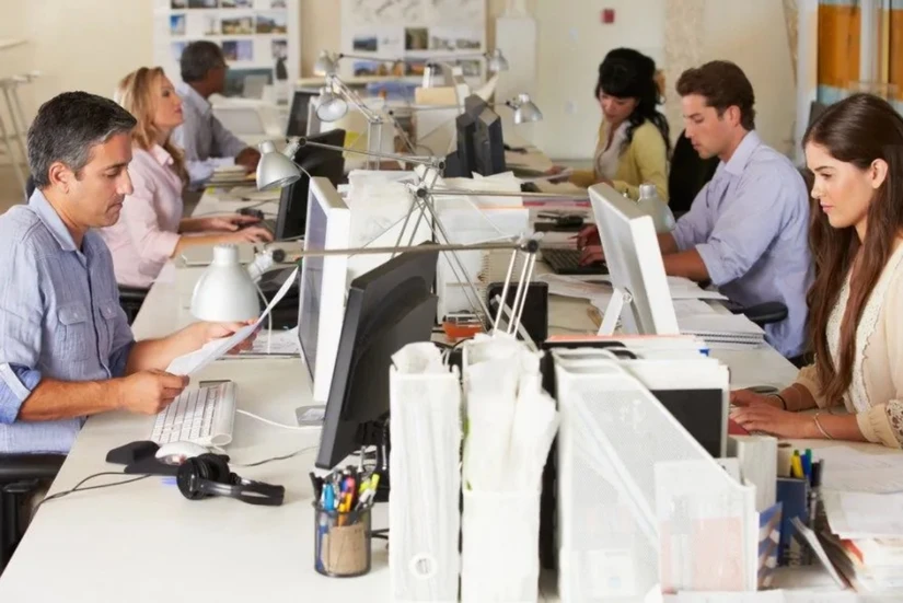 La vacante no requiere experiencia previa, y ofrece posibilidad de ascender.