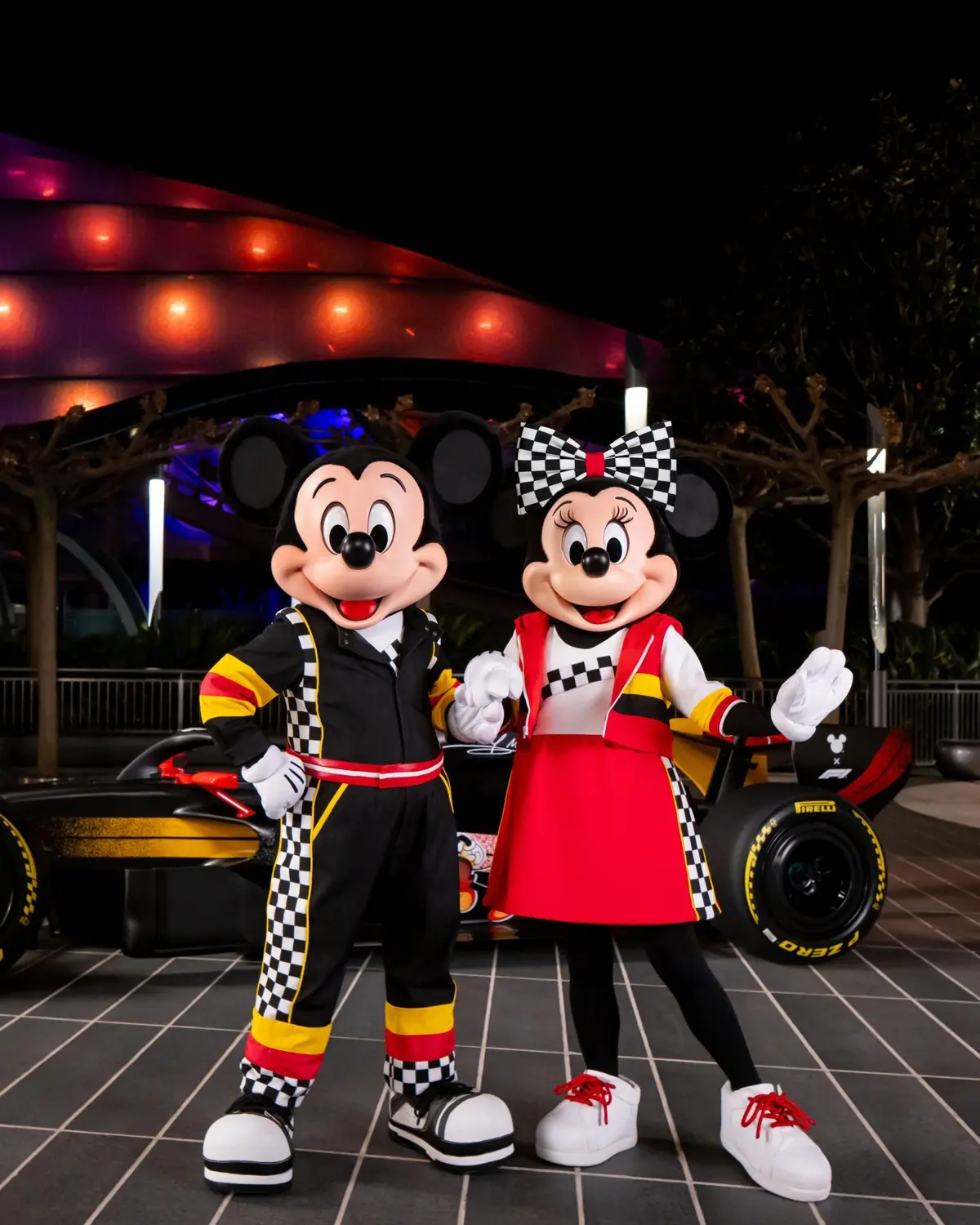 No todos los meses se viven igual en Disneyland. Algunas temporadas ofrecen menos filas, hoteles baratos y una experiencia mucho más cómoda para familias y turistas mexicanos.