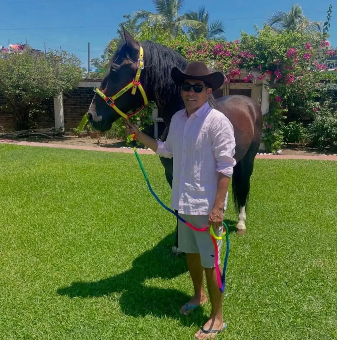 Sergio Ramos le regala caballo pura sangre a Jorge Campos. Foto: Instagram