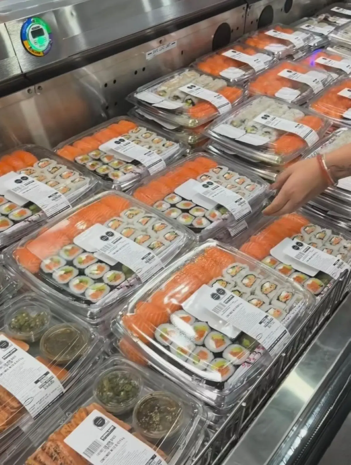 Costco de Escobedo tiene área de preparación de sushi. Foto: Donde Ir MTY