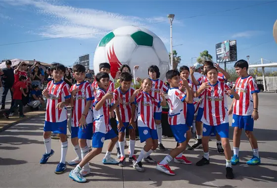 Mundialito Culiac&aacute;n 2026 enciende la ilusi&oacute;n de cientos de ni&ntilde;as y ni&ntilde;os con una gran fiesta deportiva