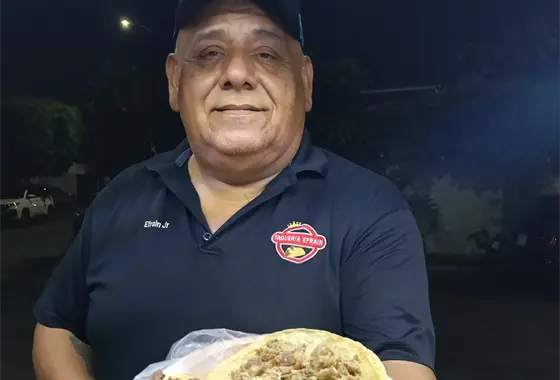 "Los tacos m&aacute;s famosos de Barrancos": Don Efra&iacute;n sobrevivi&oacute; enfermedades, p&eacute;rdidas y nunca dej&oacute; morir el legado familiar en Culiac&aacute;n
