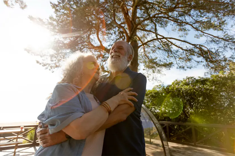 El bienestar psicológico y la felicidad individual tienen un impacto muy positivo en la longevidad a partir de los 80 años.