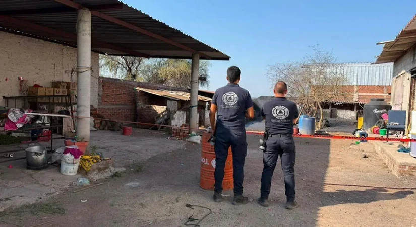 Elementos de Protección Civil en una vivienda de Michoacán Foto:  Protección Civil de Michoacán