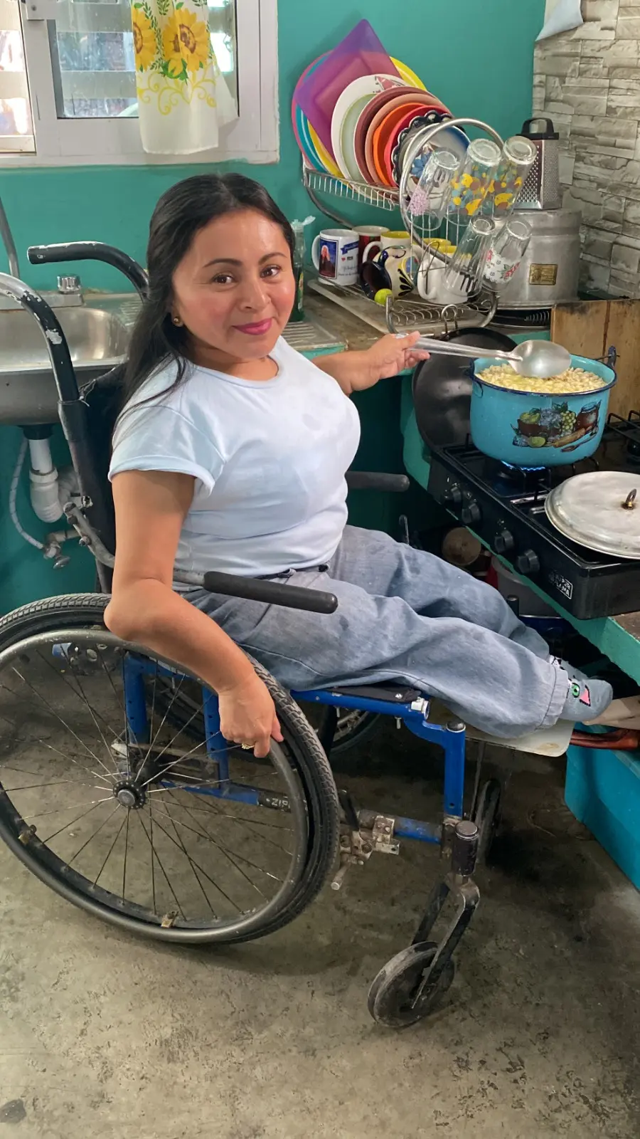 Virginia padece huesos de cristal, pero su voluntad sigue intacta