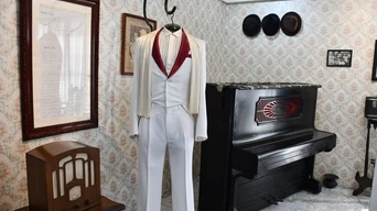 El piano de Agustín Lara aún guarda sus huellas en una casa museo frente al mar
