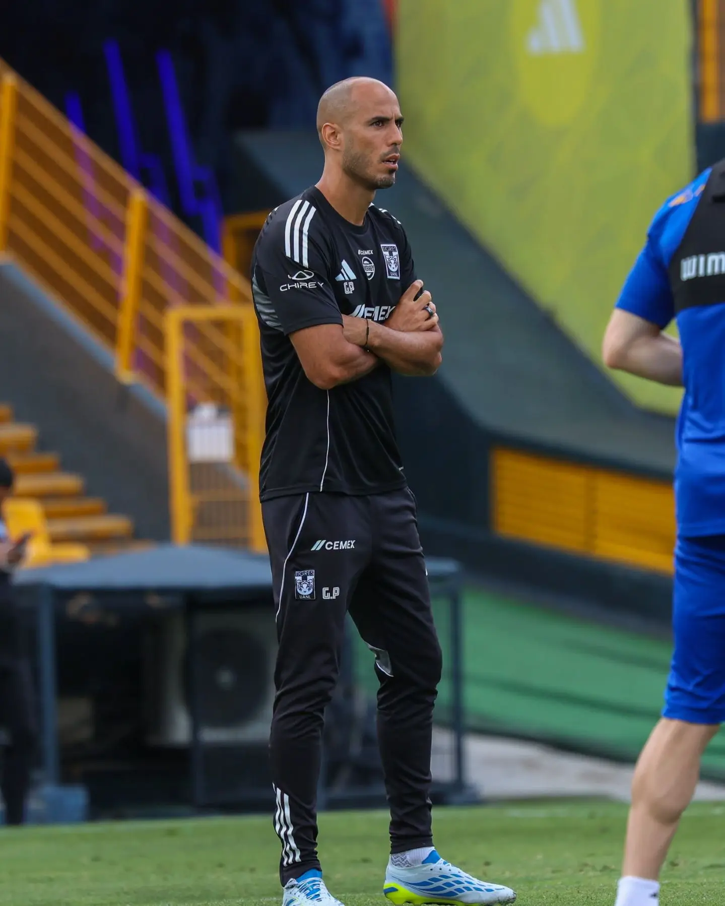 El técnico de los Tigres, Guido Pizarro ganaría entre 26 y 34 millones de pesos al año. Foto: Cortesía