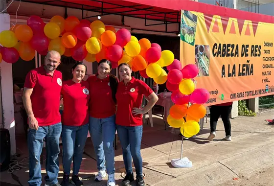 Los tacos de cabeza a la le&ntilde;a que est&aacute;n conquistando Culiac&aacute;n: Una familia de Alturas del Sur los prepara desde las 5 de la ma&ntilde;ana