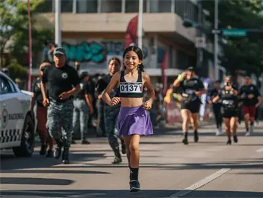 Montserrath Sauceda es la pequeña corredora de Culiacán que está sorprendiendo a todos con su fuerza y disciplina
