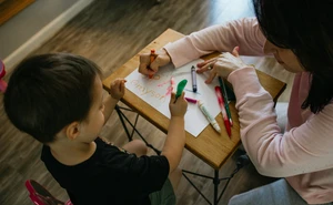 La revolución de las Crayolas: Por qué ir al kínder prepara a tus hijos para superar cualquier crisis en la vida