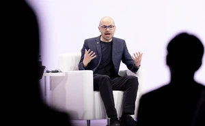 Demis Hassabis defiende el empleo tecnológico: Despedir programadores por la IA es falta de imaginación