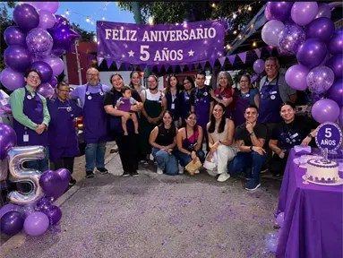 En mayo Mandiles Morados y #Me1 cumplieron 5 años reflejando cómo Jazmín transformó el amor por su mamá en una red solidaria