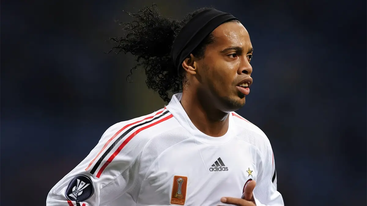Ronaldinho pidió que Orbelín Pineda permaneciera en el primer equipo de Querétaro