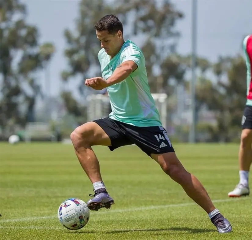 Cuánto ganaba Javier 'Chicharito' Hernández en Europa. Foto: Instagram