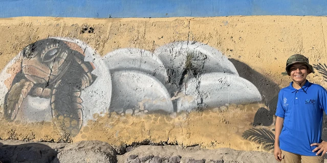 Benjam&iacute;n Ordorica "El guardi&aacute;n de las tortugas" que anidan en las playas de Mazatl&aacute;n