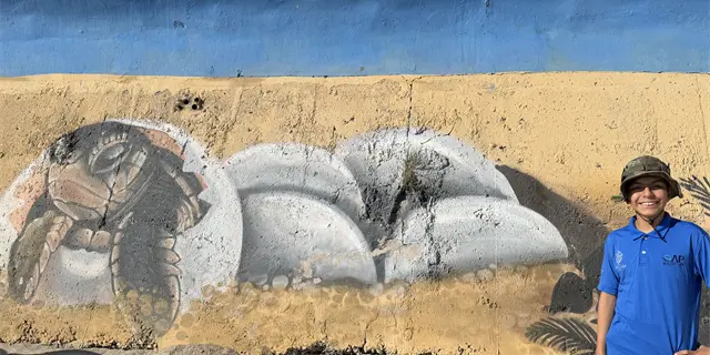 Benjam&iacute;n Ordorica "El guardi&aacute;n de las tortugas" que anidan en las playas de Mazatl&aacute;n