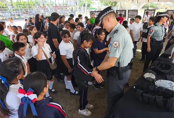 Unen esfuerzos por una comunidad m&aacute;s segura en la Primera Feria de la Prevenci&oacute;n en Eldorado