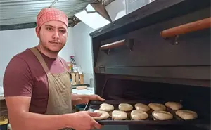 Entre harina, familia y fe: Cristael resiste con su panadería en Culiacán