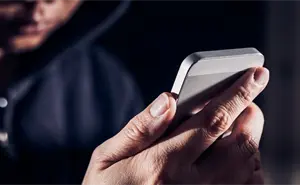 Señales para saber si mi teléfono fue hackeado (y cómo protegerte)
