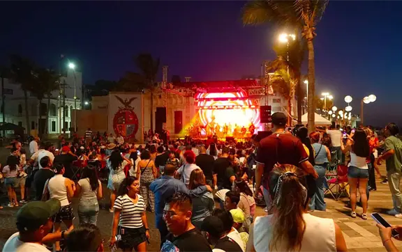 Re&uacute;ne D&iacute;a de la M&uacute;sica en Mazatl&aacute;n a cerca de 30 mil asistentes en nueve escenarios del Centro Hist&oacute;rico y Olas Altas