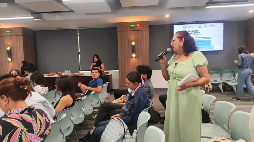 Durante el conversatorio hubo muy buena participación ciudadana, así como cuestionamientos interesantes enfocados en la importancia de los medios en el entorno para crear una verdadera paz.