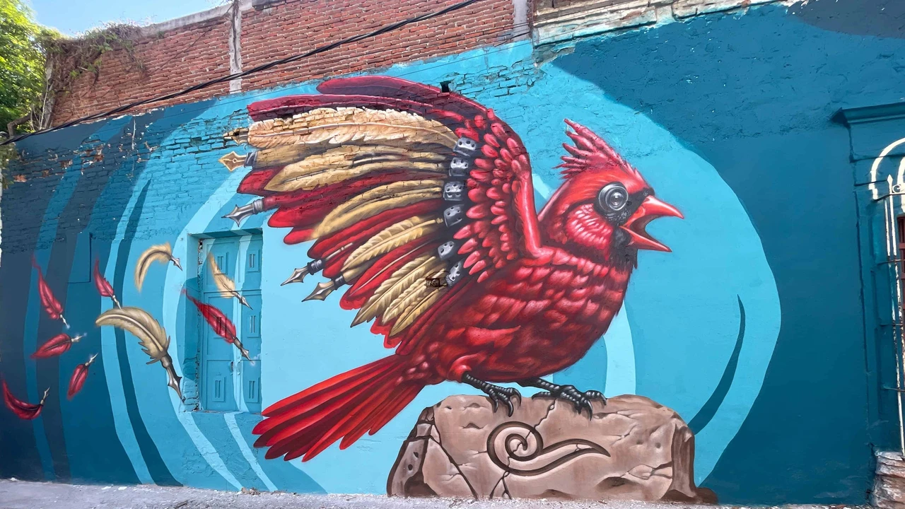 El mural de la Libertad de Expresión en Culiacán representa la voz de los comunicadores que trabajan para informar día con día a la sociedad y su lucha por ser escuchados. Fotos: Lino Ceballos.