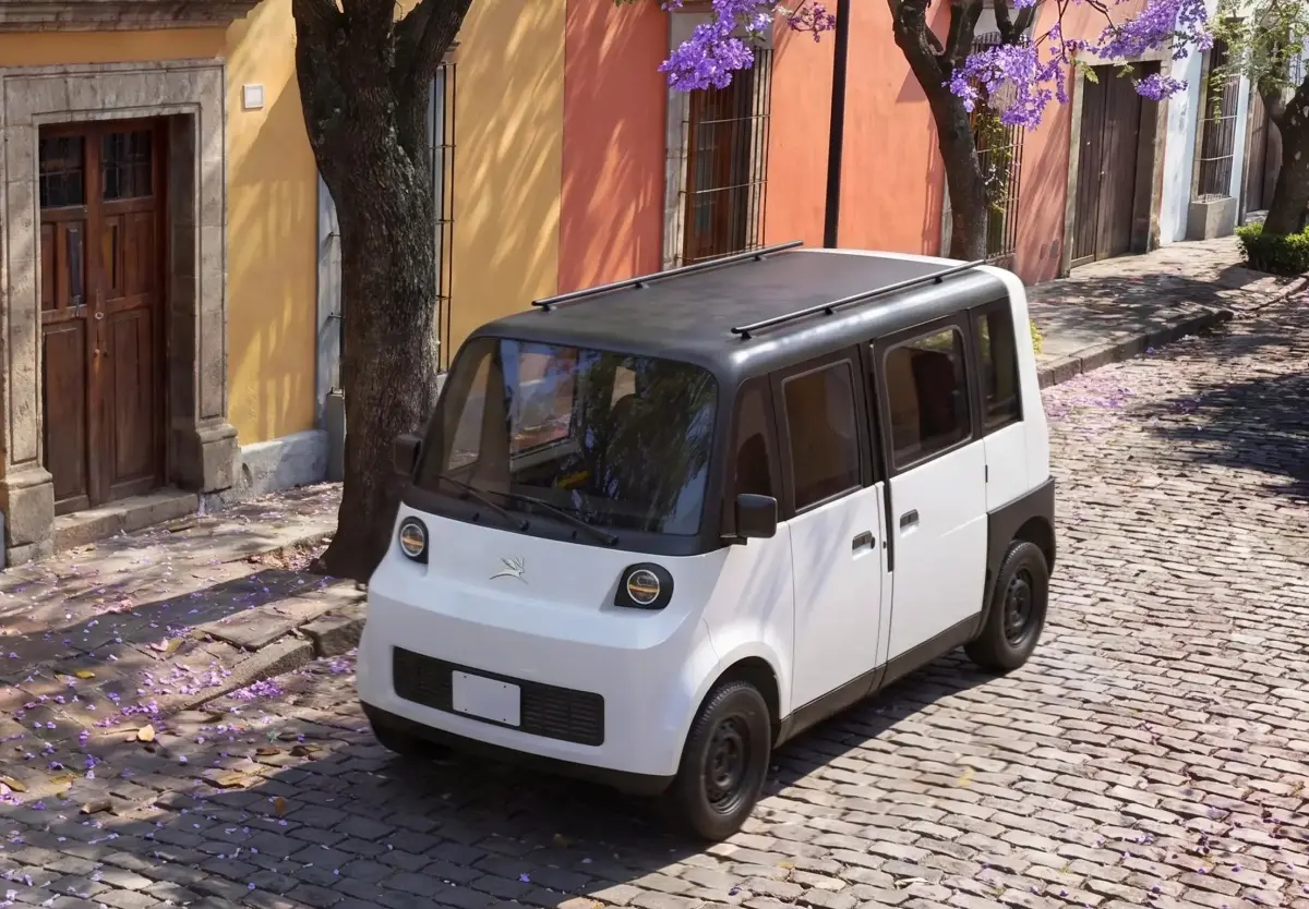 Conoce todo sobre el Olinia, el primer auto 100% eléctrico mexicano.