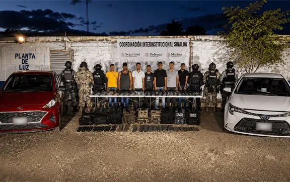 Intentaron escapar brincando entre casas en Culiac&aacute;n; algunos terminaron lesionados y as&iacute; acab&oacute; todo