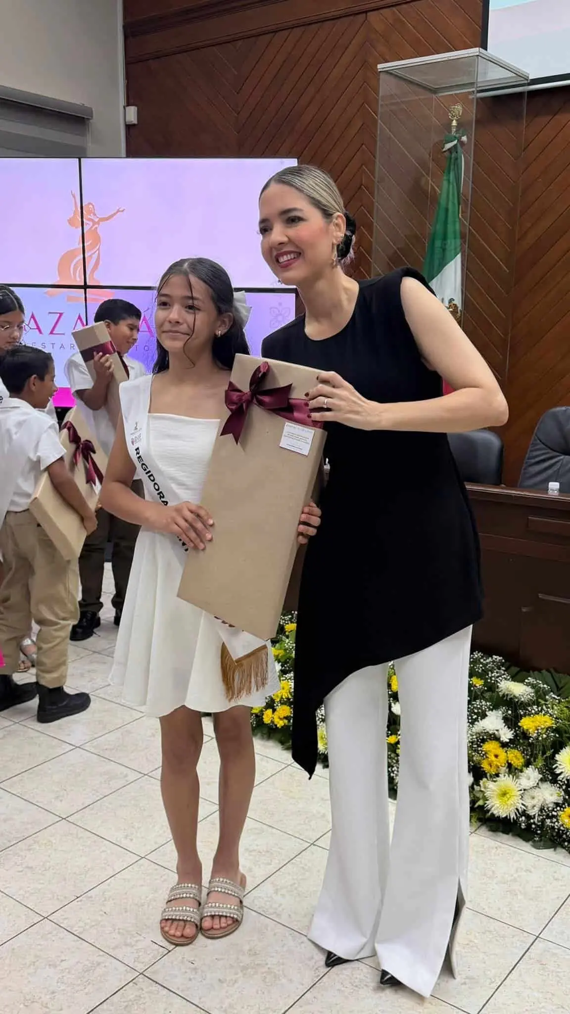Aleiza continúa participando en proyectos escolares de la Primaria Democracia en la colonia Urías
