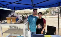 Emprender en pareja: la f&oacute;rmula de Susana y H&eacute;ctor desde Mazatl&aacute;n en "Chicharrones y Carnitas Liri" en la Plazuela de Ur&iacute;as