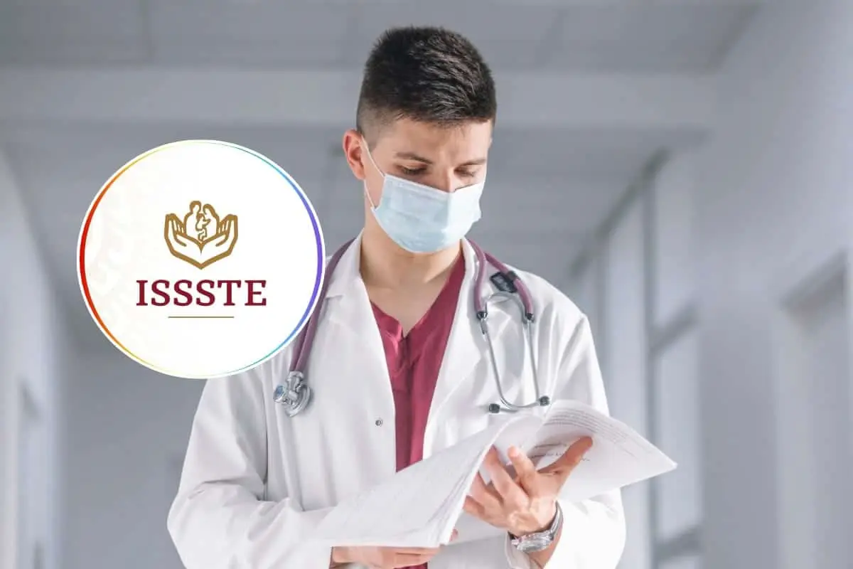 Salario de un médico en el ISSSTE. Foto: Magnific/Cortesía