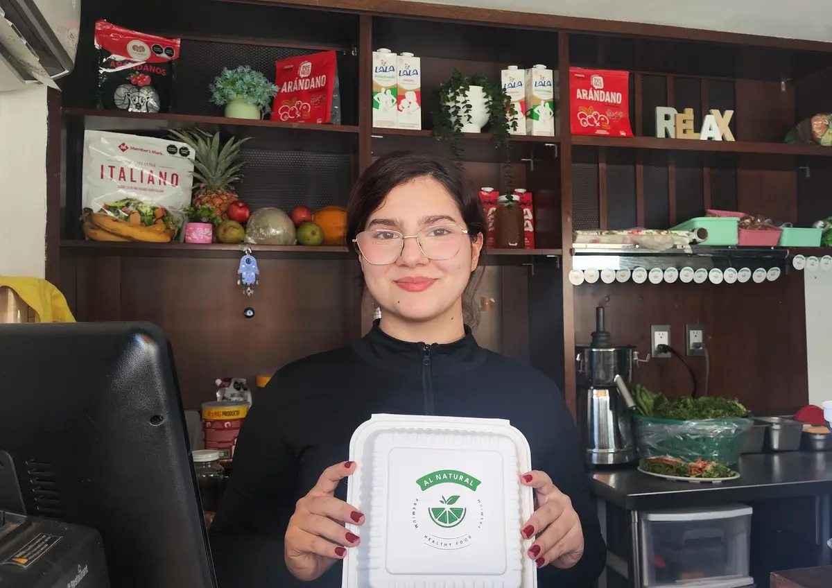 Marbella con tan solo 16 años lucha todos los días por sacar adelante Al Natural, su emprendimiento de comida saludable desde Las Américas.