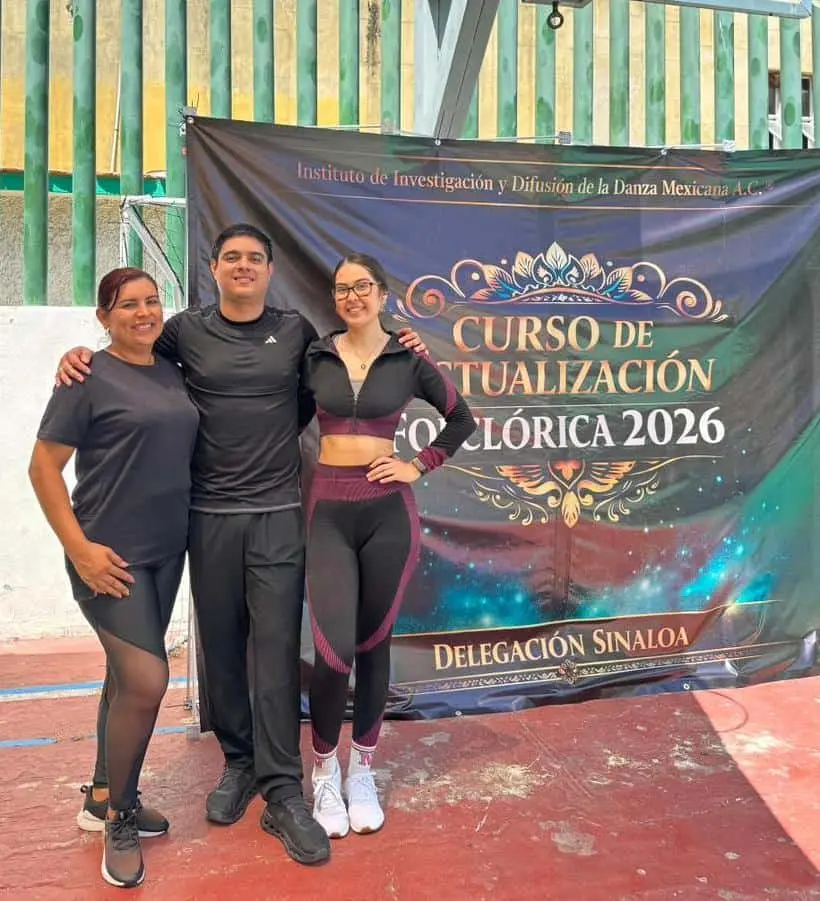Lupita González logró ser maestra de danza como había soñado desde niña y desde entonces no deja de prepararse para sr mejor docente y llevar cultura a su comunidad
