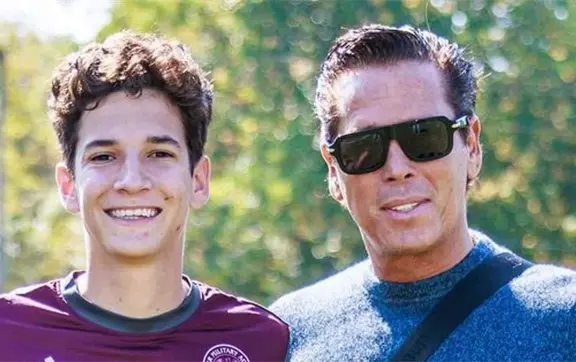 &iquest;Qui&eacute;n es el hijo de Roberto Palazuelos y d&oacute;nde estudia? La formaci&oacute;n del hijo del Diamante Negro
