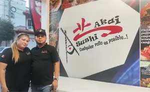 Akai Sushi representa 15 años de sabor, esfuerzo familiar y rollos originales en Villa Universidad