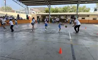 Convivencia entre padres e hijos une a la comunidad en la Primaria Democracia de Mazatl&aacute;n