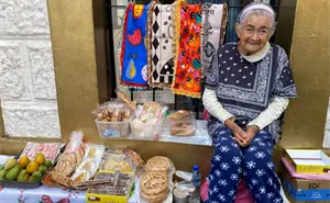 A los 91 años sigue trabajando todos los días y su historia está conmoviendo a Mazatlán