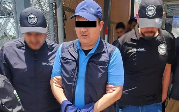 Era funcionario de Aduanas de M&eacute;xico y termin&oacute; detenido tras una investigaci&oacute;n por delincuencia organizada