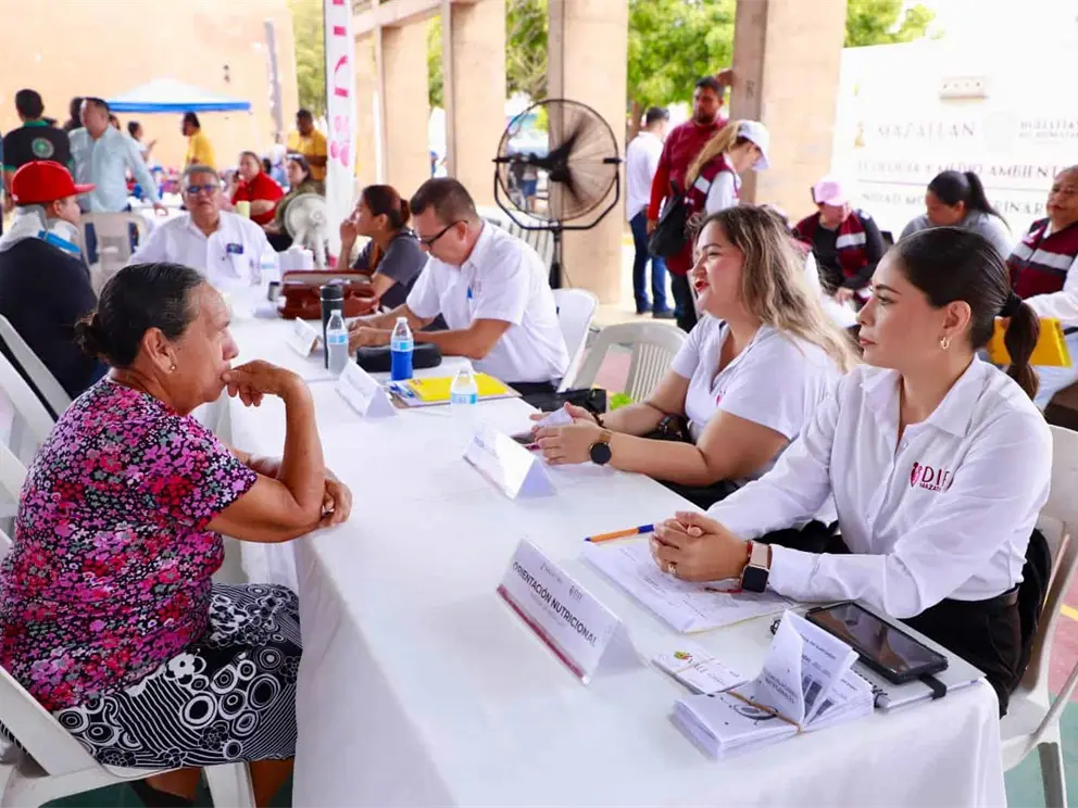 Jornadas de la Paz en Ur&iacute;as brindan atenci&oacute;n integral a m&aacute;s de 4 mil familias de Mazatl&aacute;n