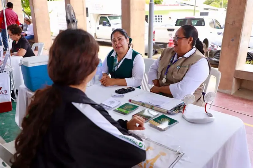 El objetivo de esta iniciativa es acercar a las comunidades atención integral y programas sociales