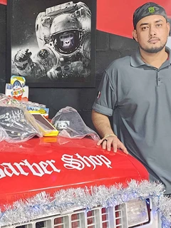 De Tijuana a Eldorado: la historia de Abimael, el barbero que encontr&oacute; una oportunidad donde otros ve&iacute;an un peque&ntilde;o pueblo