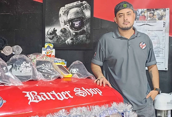 De Tijuana a Eldorado: la historia de Abimael, el barbero que encontr&oacute; una oportunidad donde otros ve&iacute;an un peque&ntilde;o pueblo