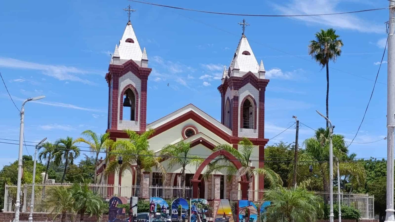 Con más de un siglo de historia, el templo del Sagrado Corazón de Jesús es una de las edificaciones más representativas del municipio de Eldorado