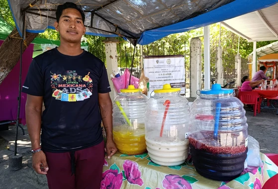 Las famosas aguas de Do&ntilde;a Juanita refrescan a los eldoradenses gracias al trabajo de su nieto Daniel