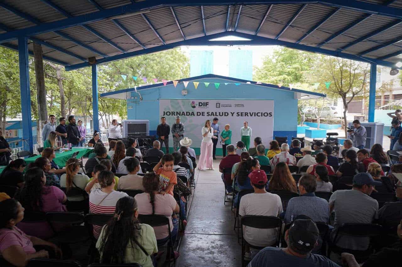 La Jornada DIF Bienestar acercó consultas médicas, atención psicológica, apoyos alimentarios y diversos servicios gratuitos a familias de la colonia 22 de Diciembre y sectores aledaños. Foto: Ayuntamiento de Culiacán